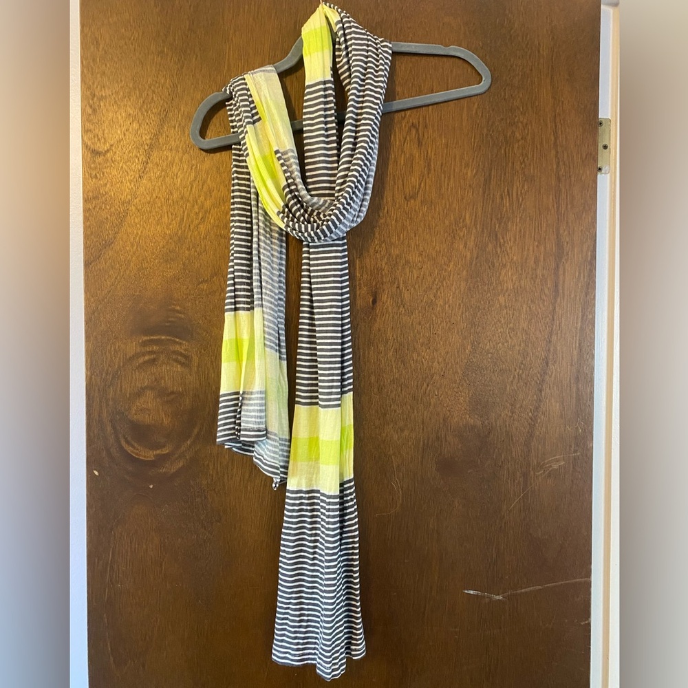 Y2K Old Navy Color Block Light Weight Scarf in Neon and Gray size One Size